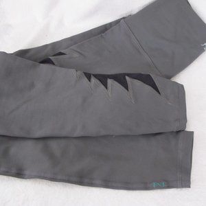 Nancy Rose Performance Capri Pants - 2